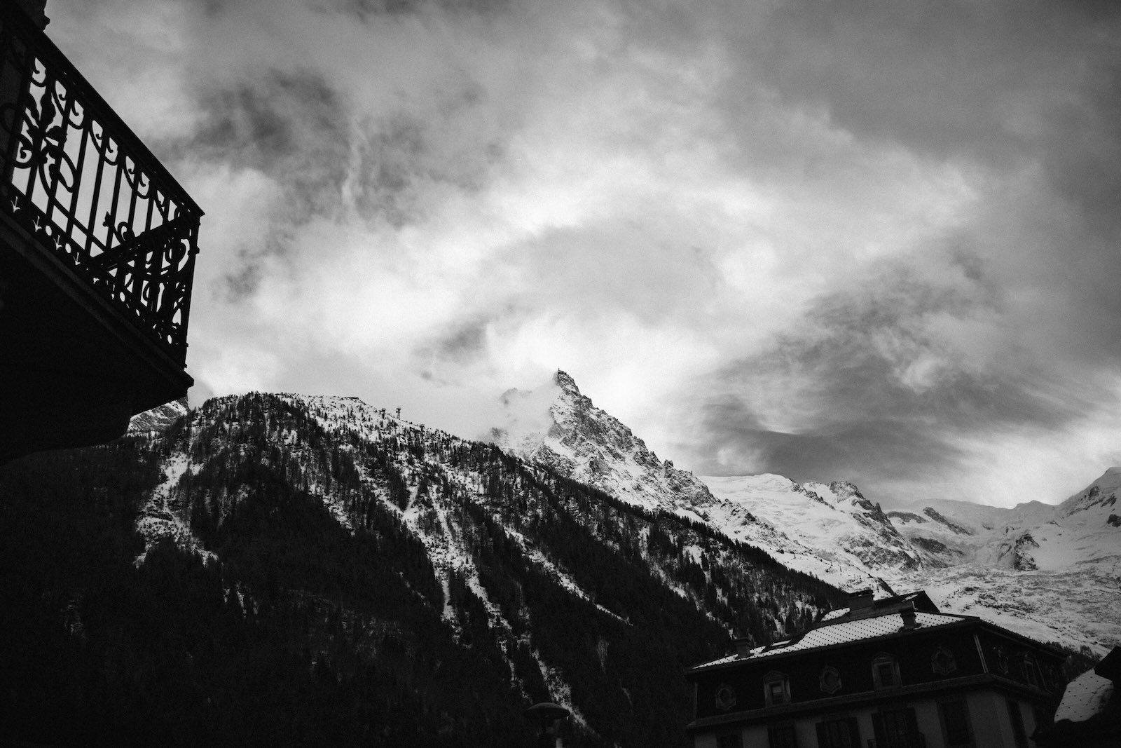 aiguille midi chamonix noir et blanc photographie